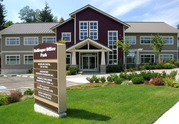 Professional Office Building: 19940 Ballinger Way NE, Shoreline, WA 98155